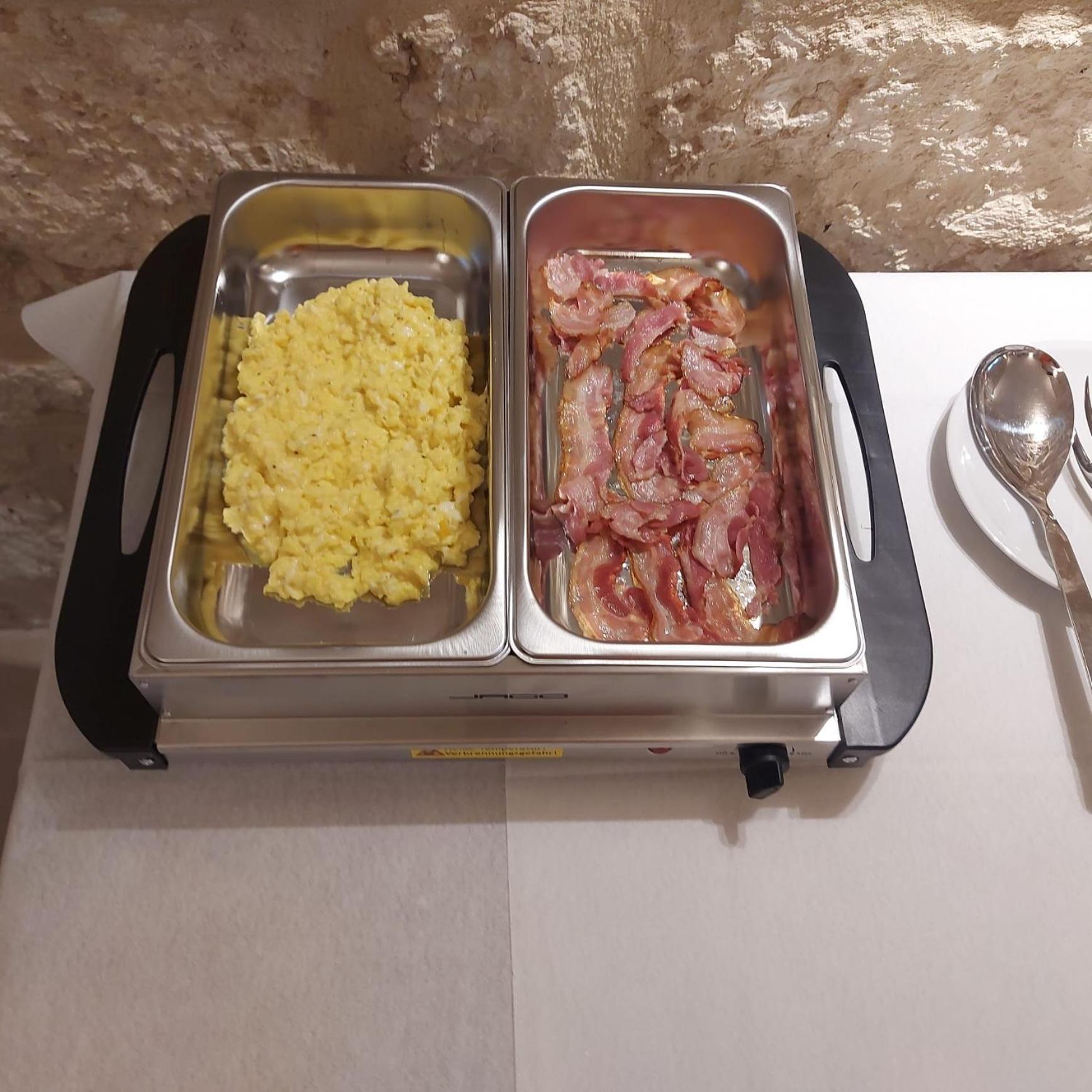 Palazzo Momi Bed & Breakfast Bari Exterior foto